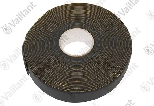 Schwarze Isolierbandrolle mit gleichmäßiger Wicklung, auf einem weißen Hintergrund. Die Marke Vaillant ist gut sichtbar im Bild.